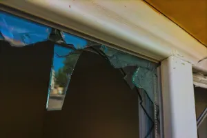 Reforzar la seguridad de tu casa en una zona de alta exposición
