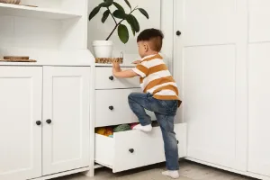 Hijos solos en casa: cómo acompañarlos a distancia
