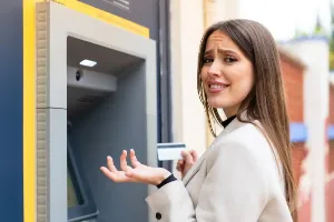 ¿Cuánto es lo máximo que puedo retirar de un cajero en Colombia?